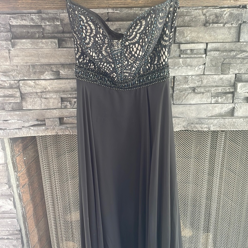 Prom gown / wedding guest.